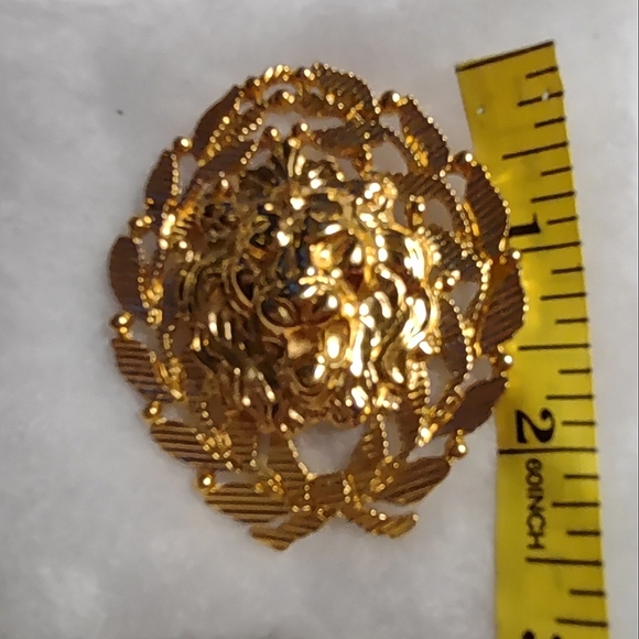 3D Gold Lion's Head Brooch - HTF - Picture 10 of 11